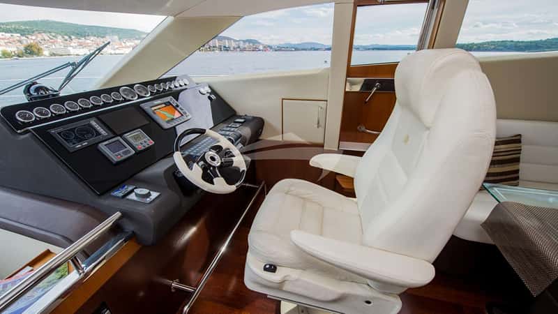 LE CHIFFRE 20m motor yacht charter, photo 3
