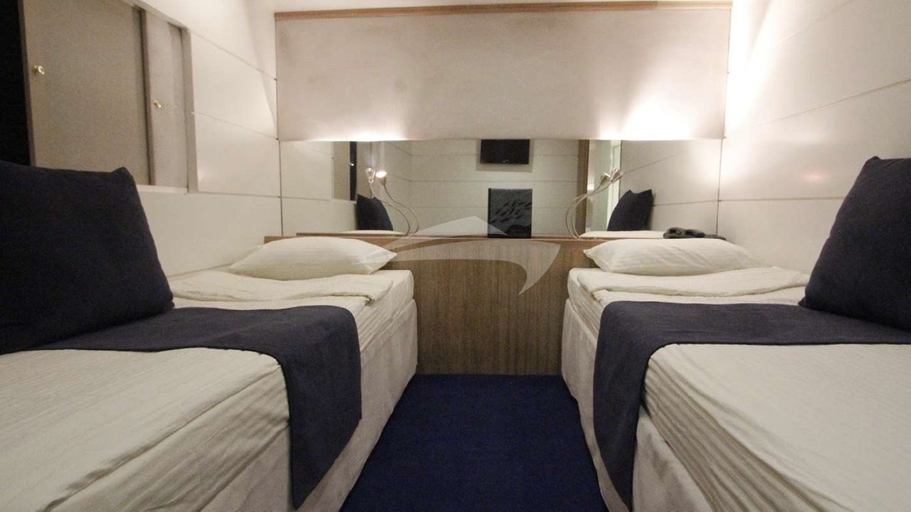 Twin Cabin