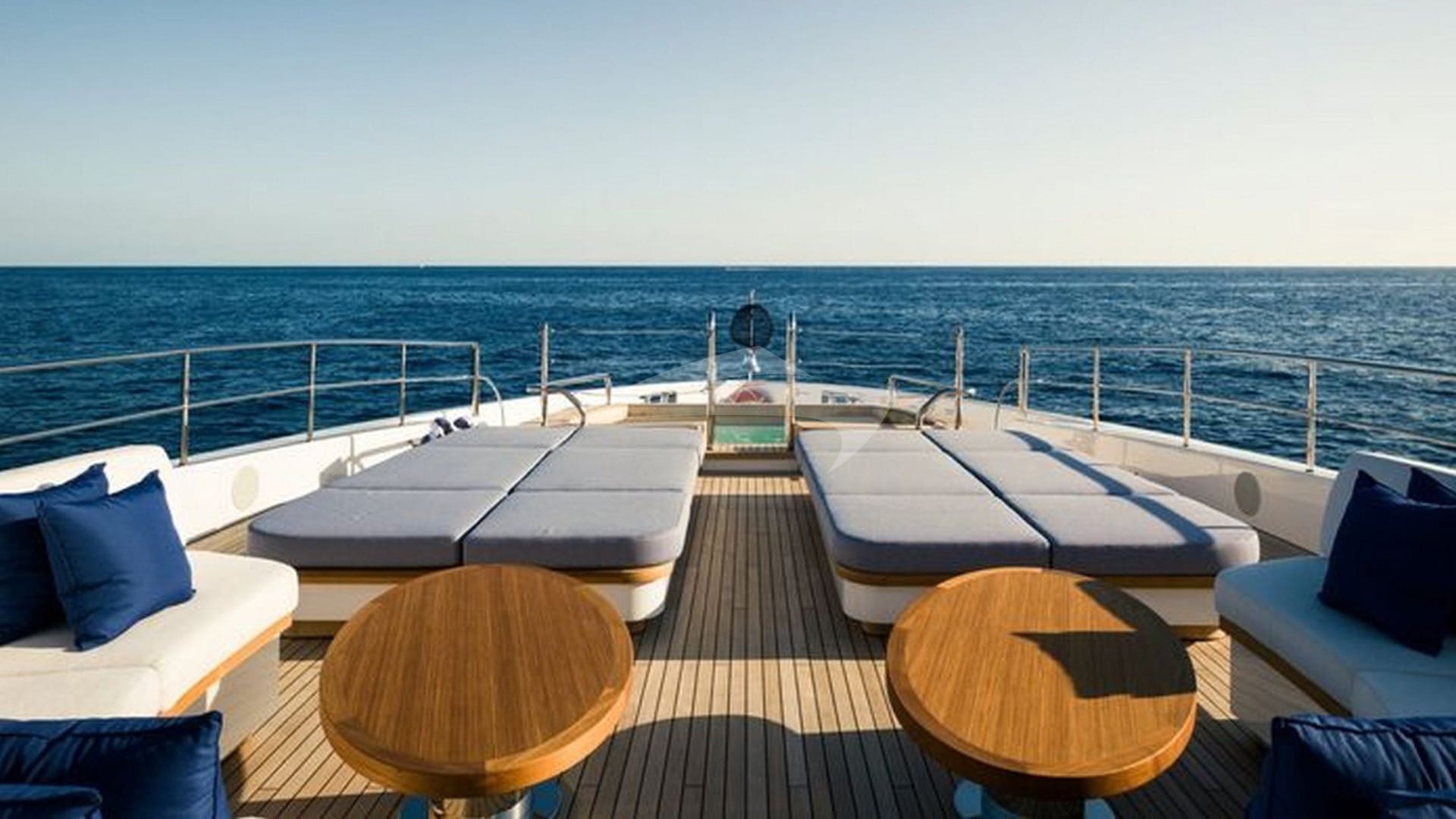 Sun Pads and Deck Jacuzzi