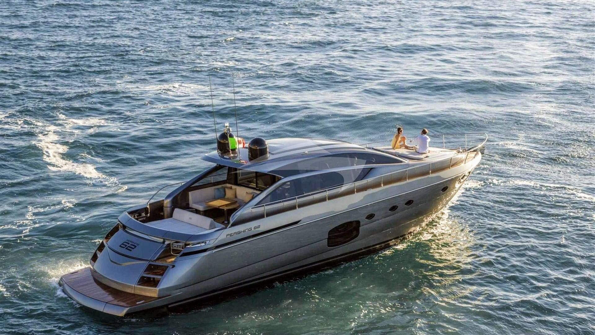 62' Pershing Large Deck