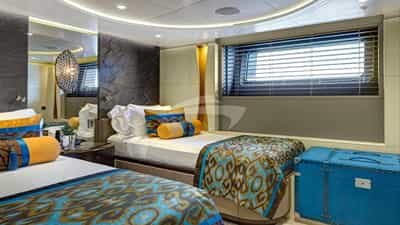 Twin Cabin