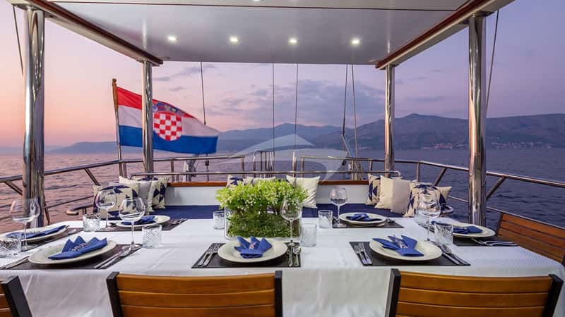 SAINT LUCA 29m motor yacht charter, photo 8