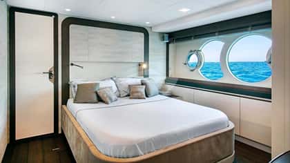 ESMERALDA OF THE SEAS 30m motor yacht charter, photo 11