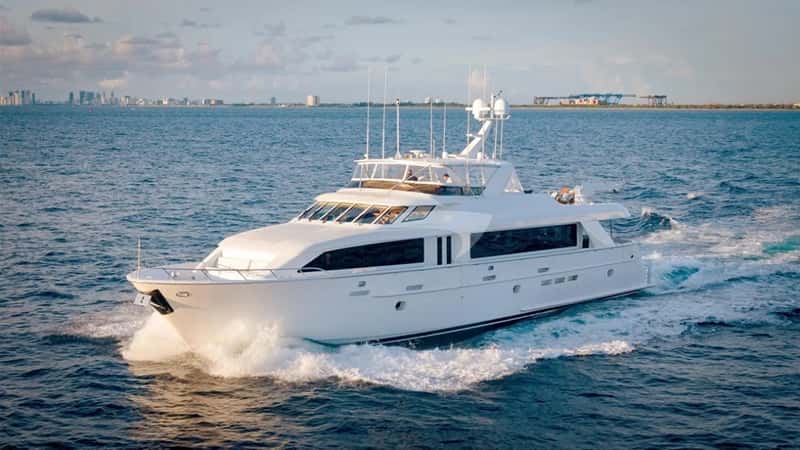 MAGNUM RIDE 31m motor yacht charter