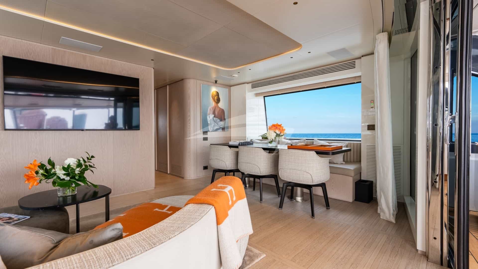 Sky Lounge Dining