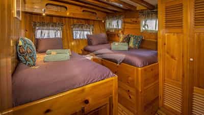 Twin Cabin
