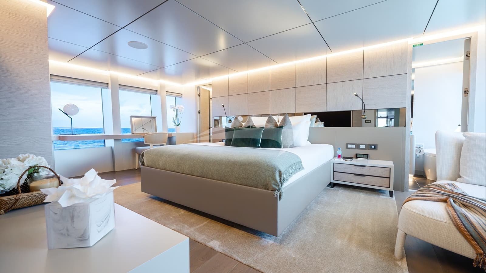 EAU LA LA, photo from the yacht portfolio 9