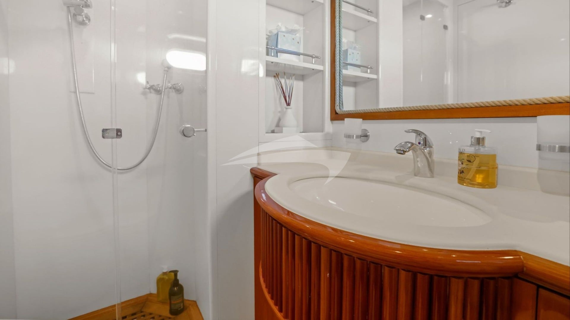 Twin Bathroom