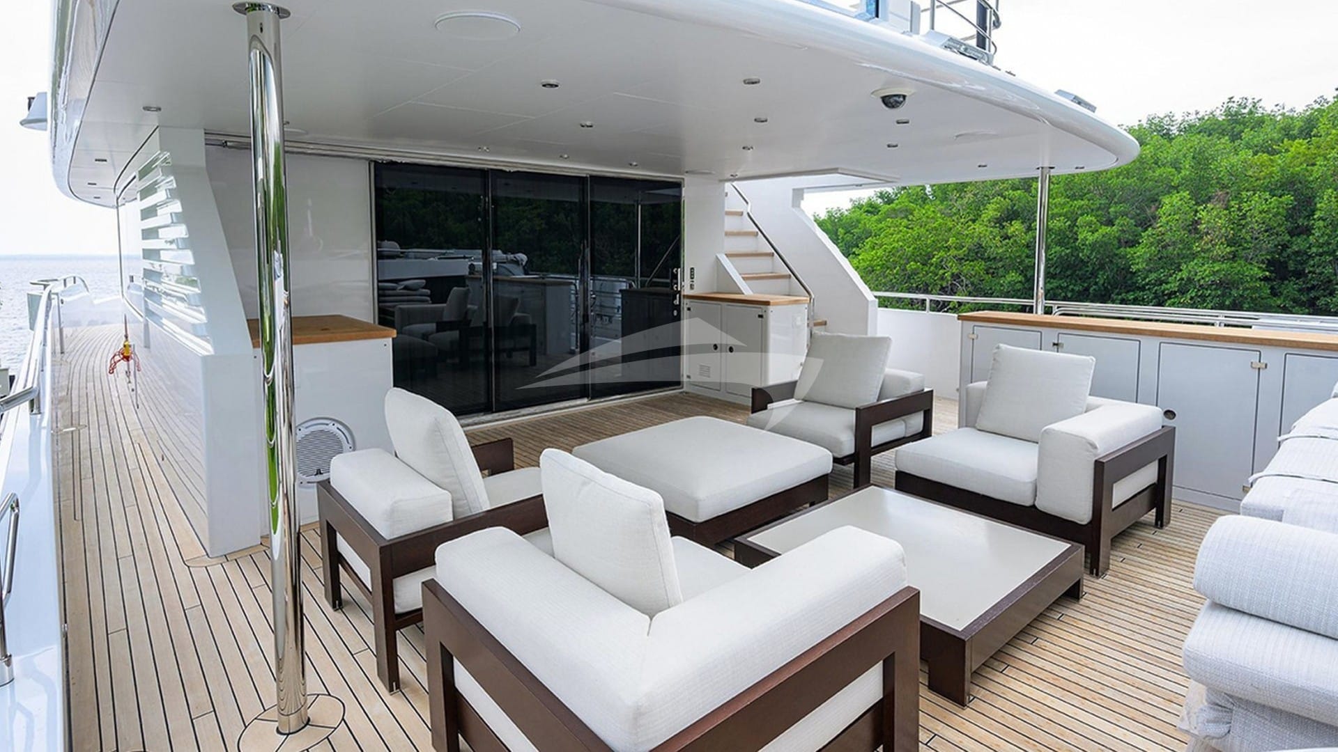Aft Deck Seating