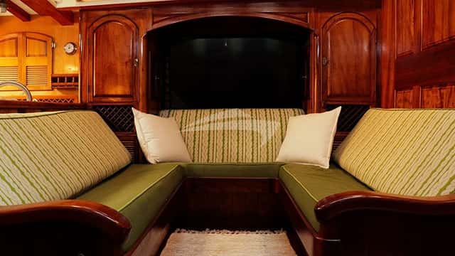 TREE OF LIFE yacht charter photo 4