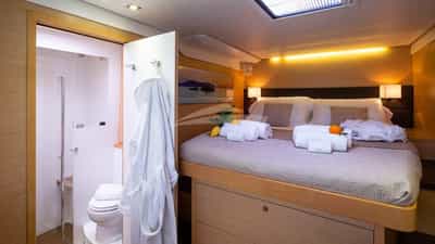 Doiuble Cabin - Bow Left Cabin