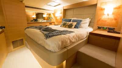 VIP queen suite