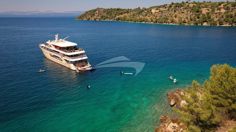 QUEEN ELEGANZA Swim stop