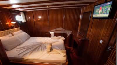 Double Cabin