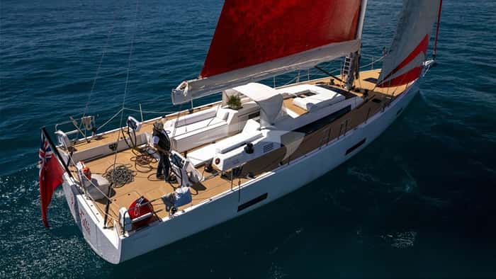 PURA FOLLIA 19m sailing yacht charter, photo 3