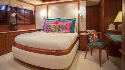 Guest Cabin (Versace)