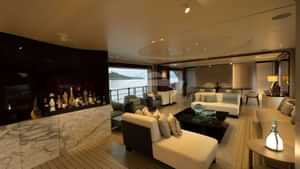 Yacht Charter LOVE T