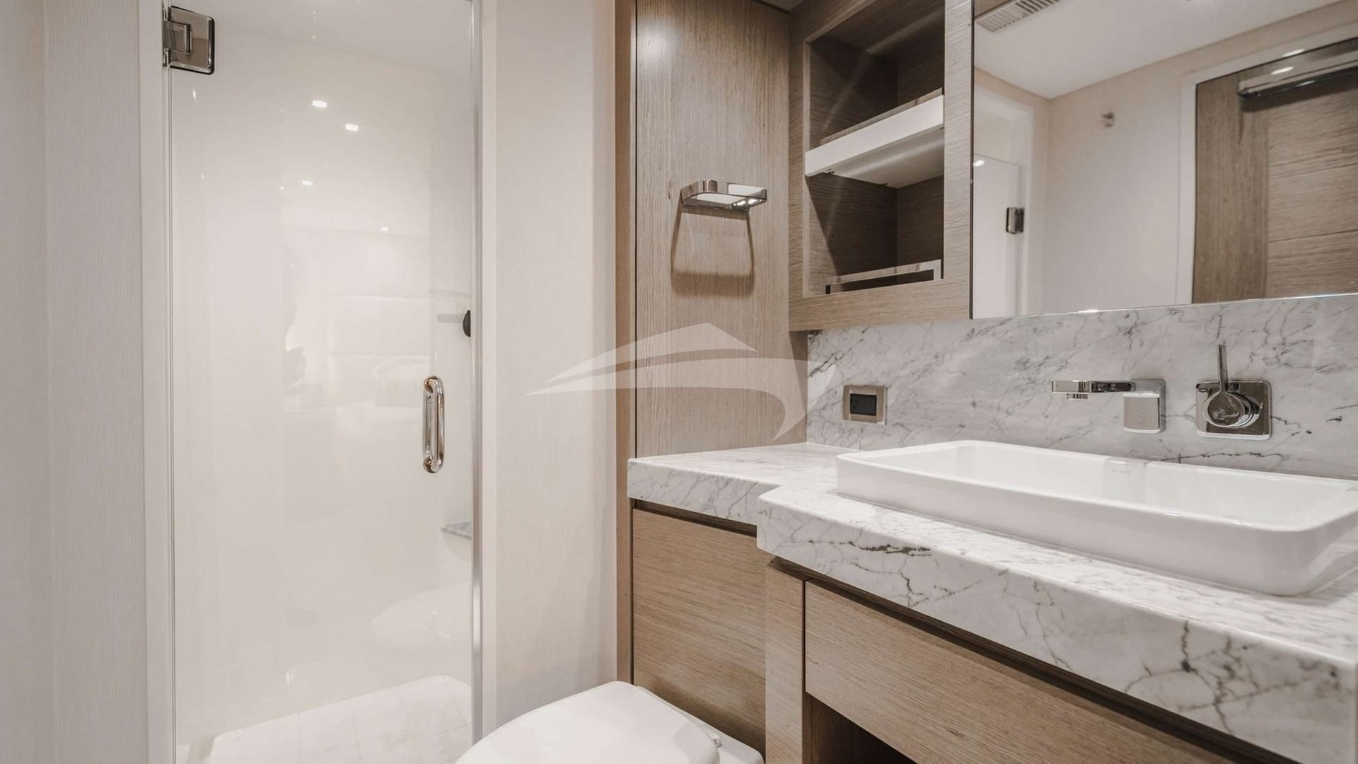 Starboard En Suite with Shower