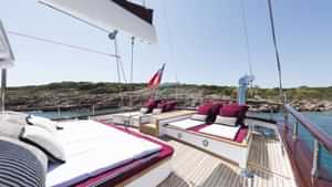 THAT'S AMOREYacht Charter With Worth Avenue Yachts