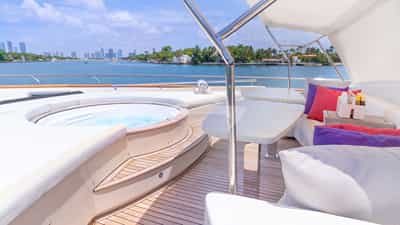 Bow Jacuzzi