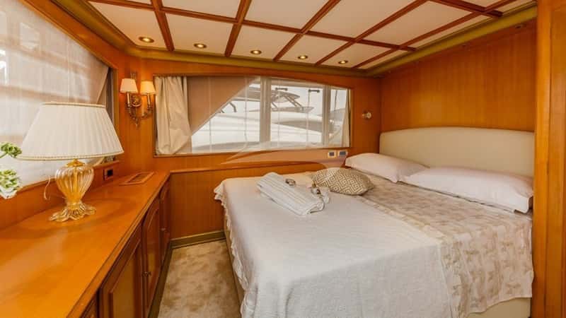 TO JE TO 35m motor yacht charter, photo 6