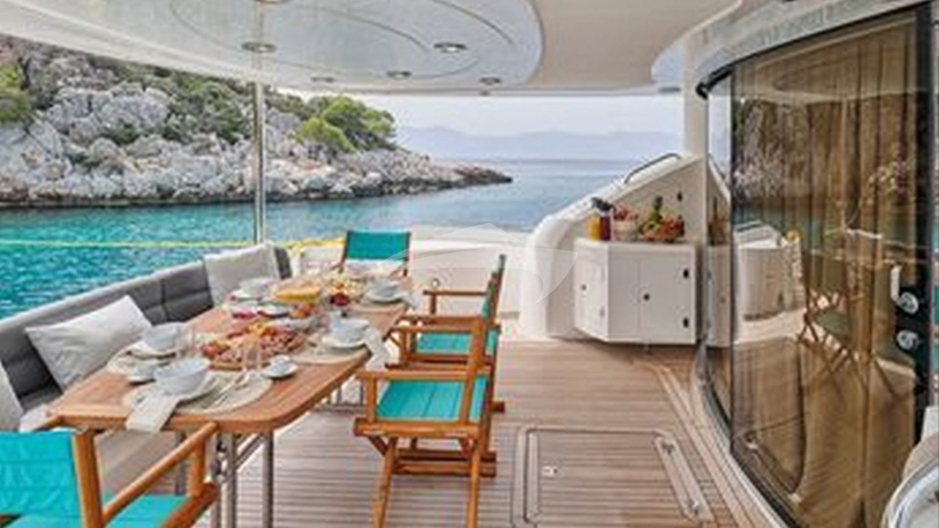 Aft Deck Dining
