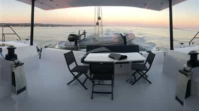charter_racing_catamaran_outremer_5x_give_me_five_009