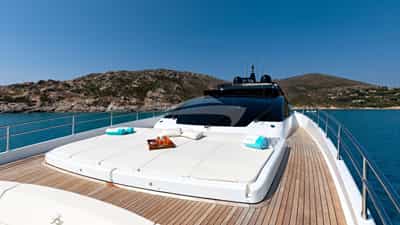 Deck with Sun Pads
