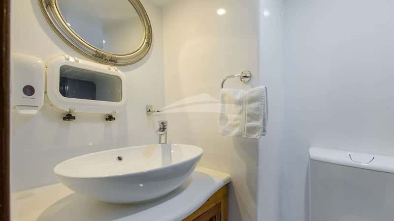LINDA 32m motor yacht charter, photo 10