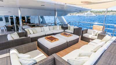 Upper deck aft