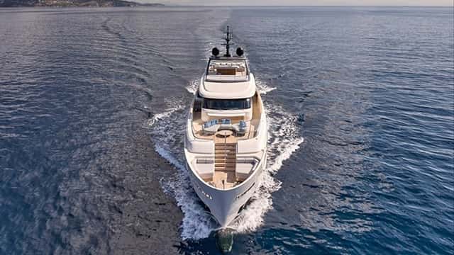 K2 yacht charter photo 4