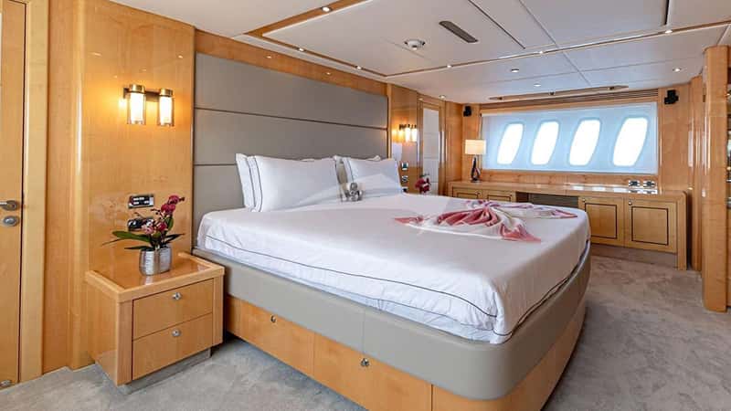 BLADE I 34m motor yacht charter, photo 6