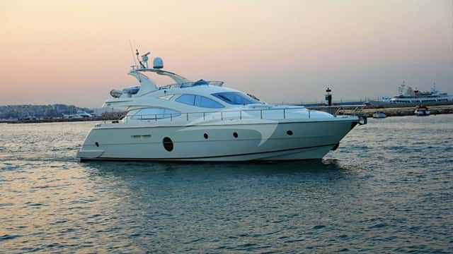 GEORGE V 21m motor yacht for charter