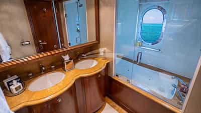 Double Cabin Bathroom