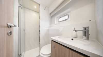 Guest Bath 2