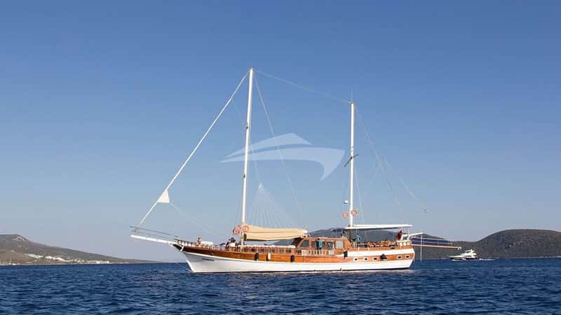 HEMERA 25m motor yacht charter