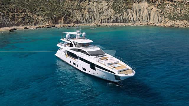 PURA VIDA 35m motor yacht for charter