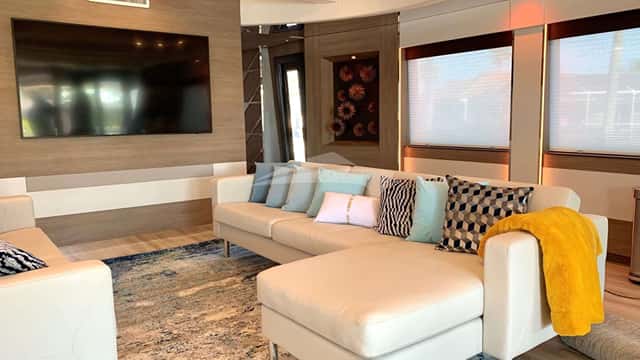JULIANNE yacht charter photo 4