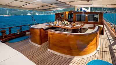 Deck Dining