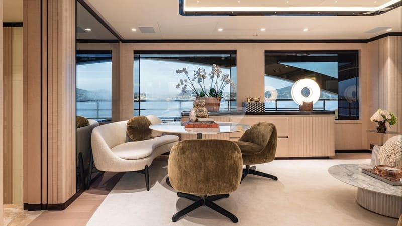 Upper deck saloon