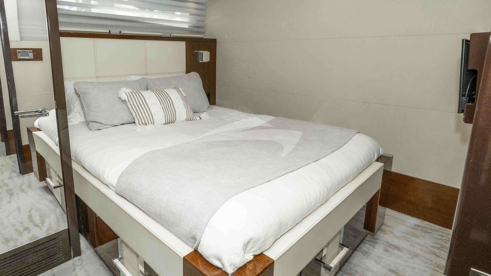 NEW LIFE, photo from the yacht portfolio 7
