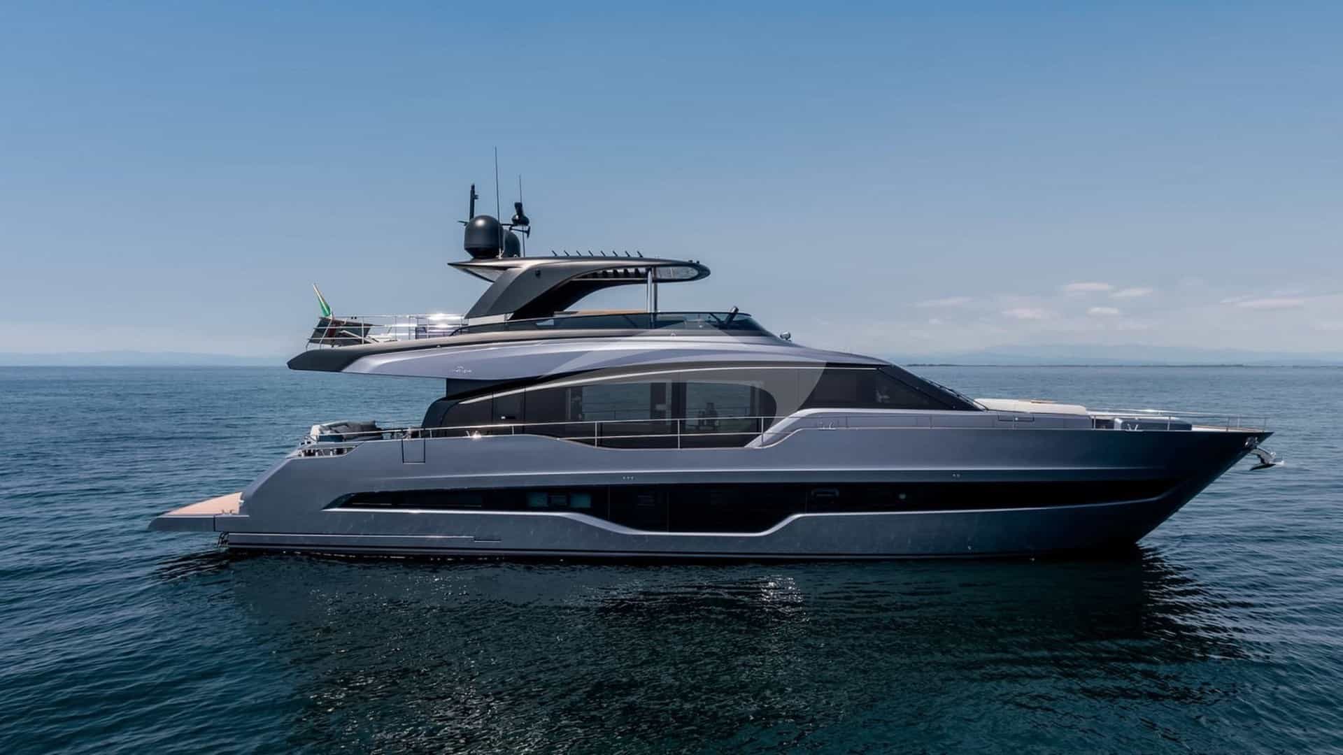 LOOP yacht charter