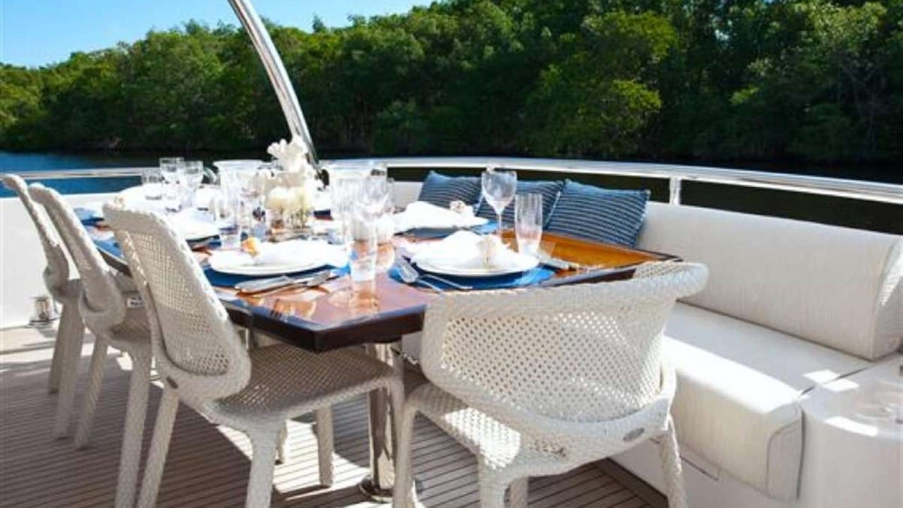 Deck Dining