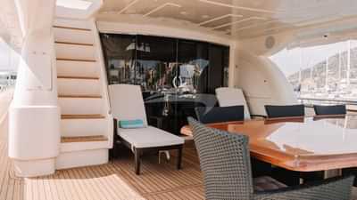 Main deck aft