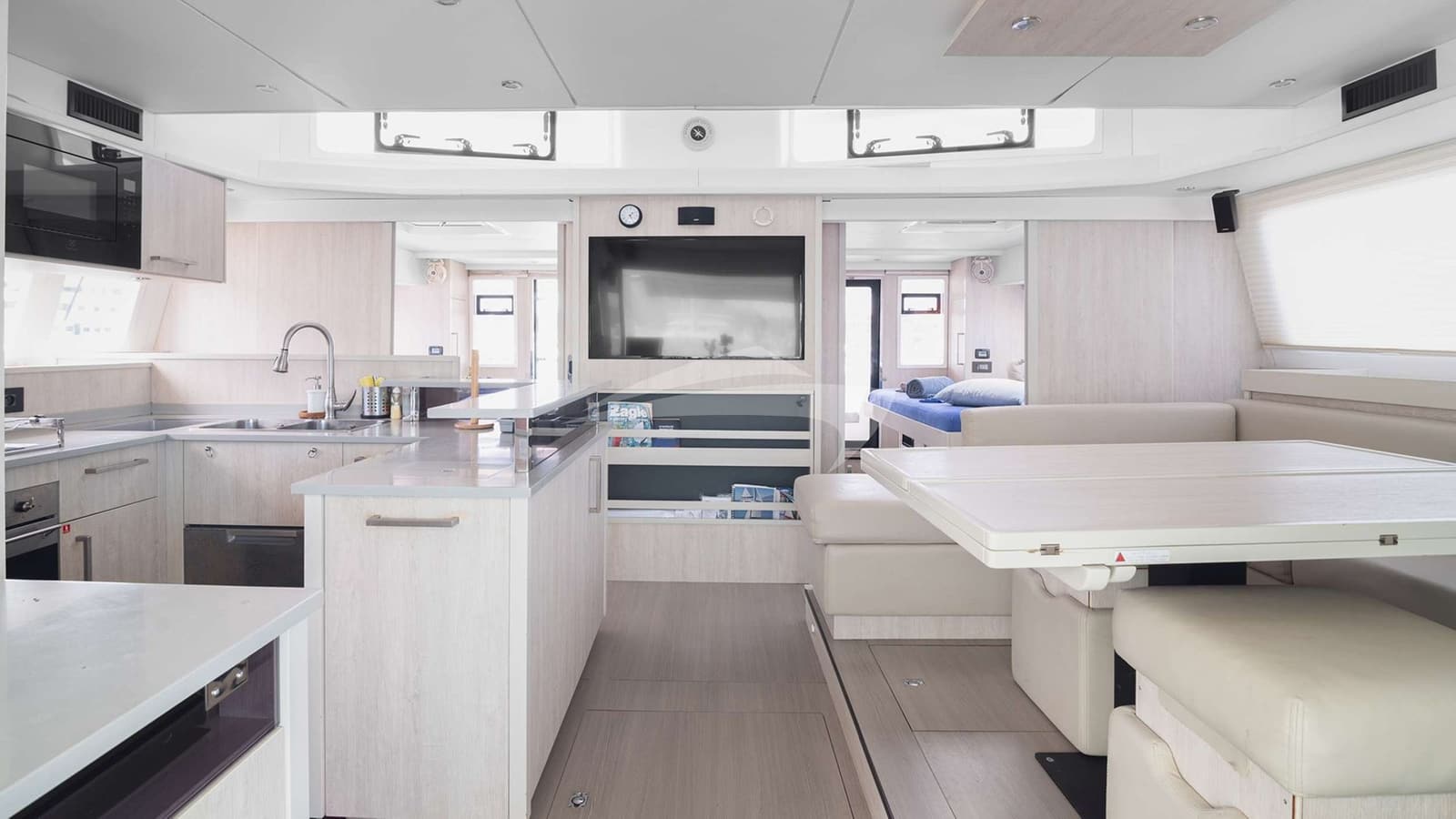 BETWEEN, photo from the yacht portfolio 1