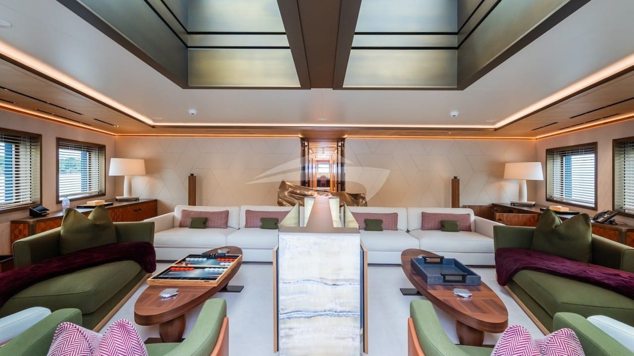 Observation deck lounge