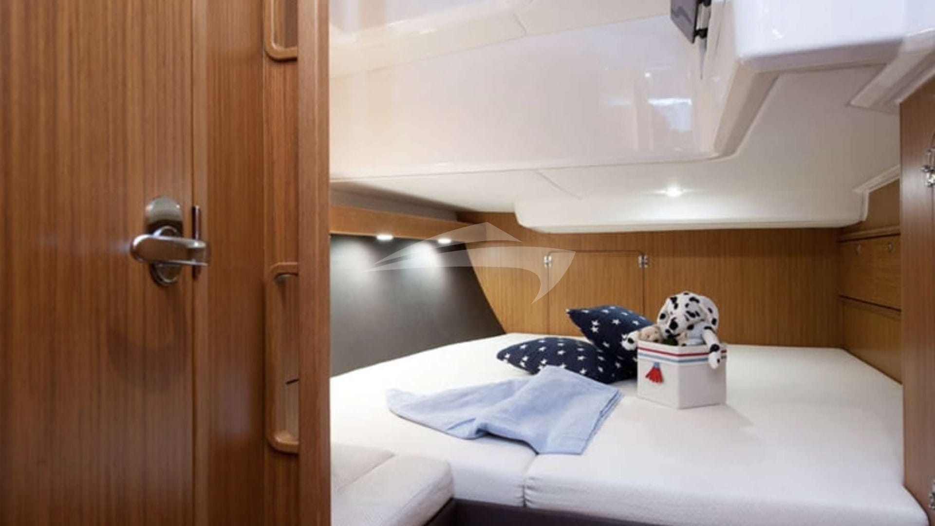 Aft Starboard Cabin