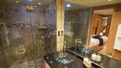 Guest ensuite