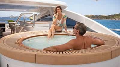 Deck Jacuzzi