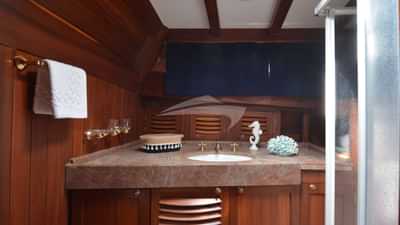 Master cabin bathroom